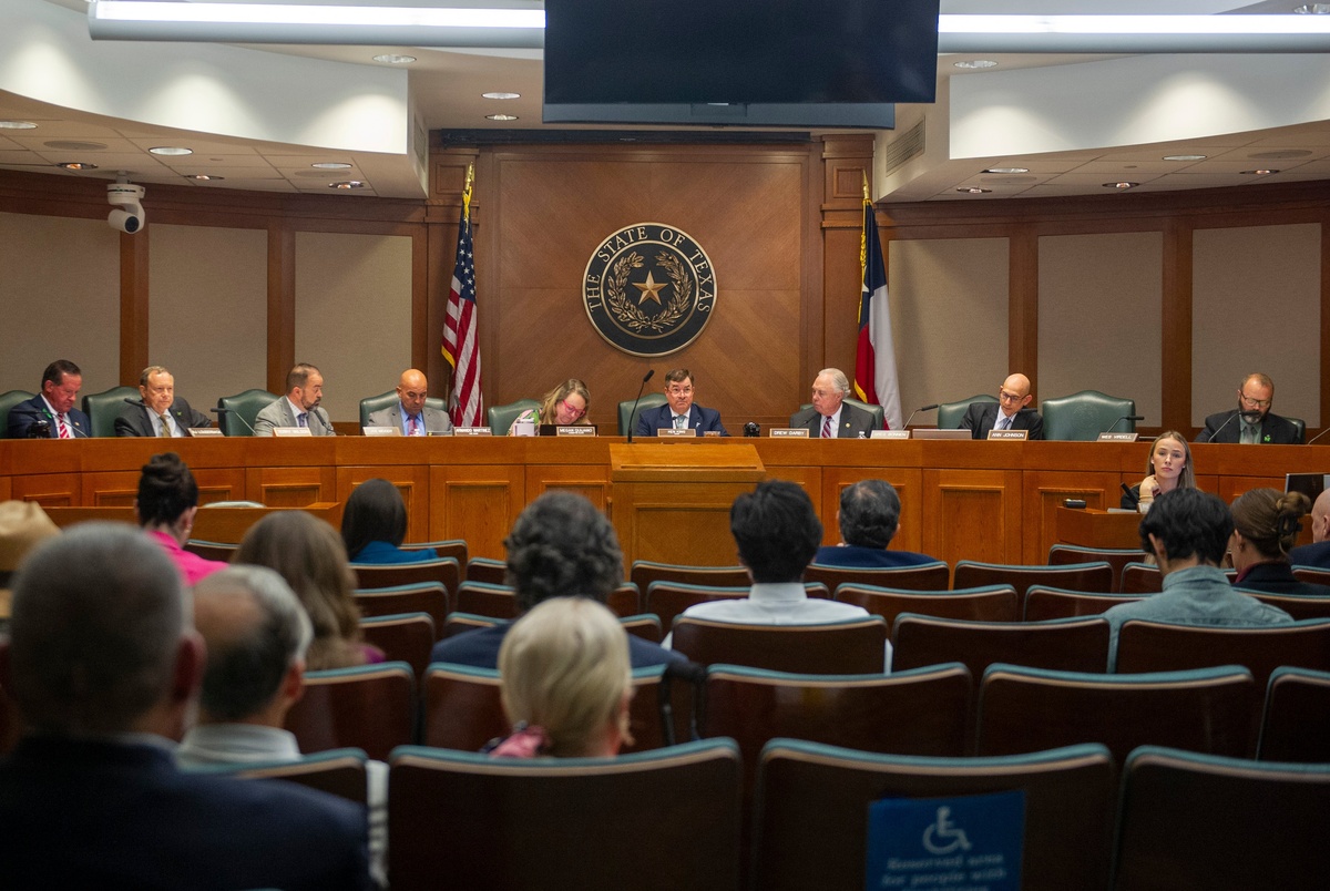 Texas House committee discusses flood bills despite standstill